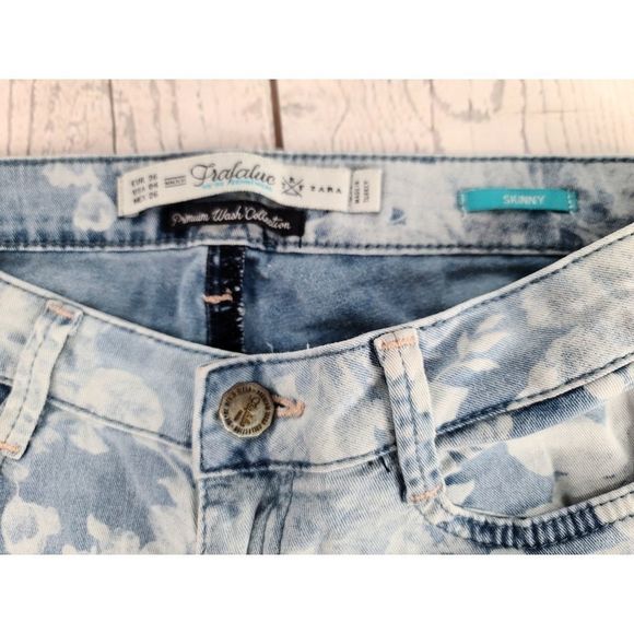Zara Trafaluc Skinny Jeans Blue Floral Light Wash - Picture 7 of 10